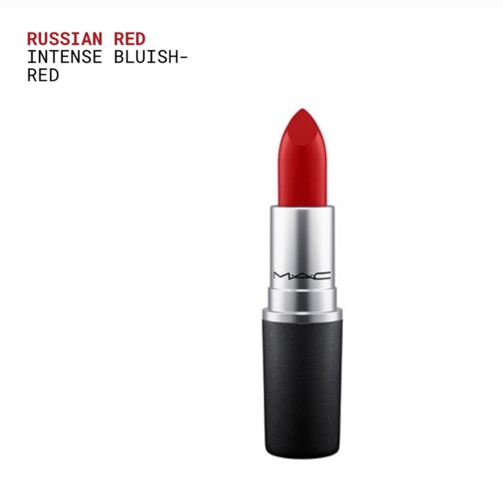 🆕 MAC Cosmetics “Russian Red” Matte Lipstick.
